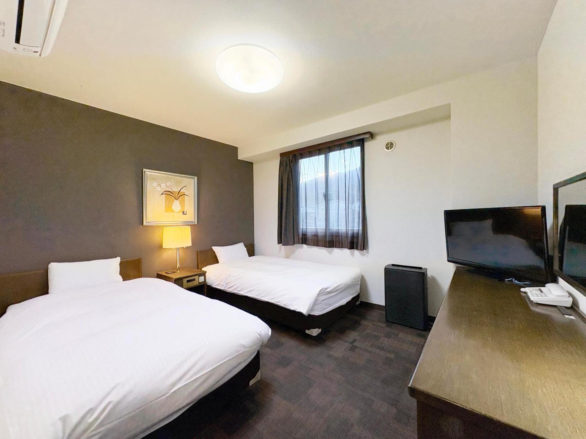 Hotel Route-Inn Court Minami Alps Экстерьер фото